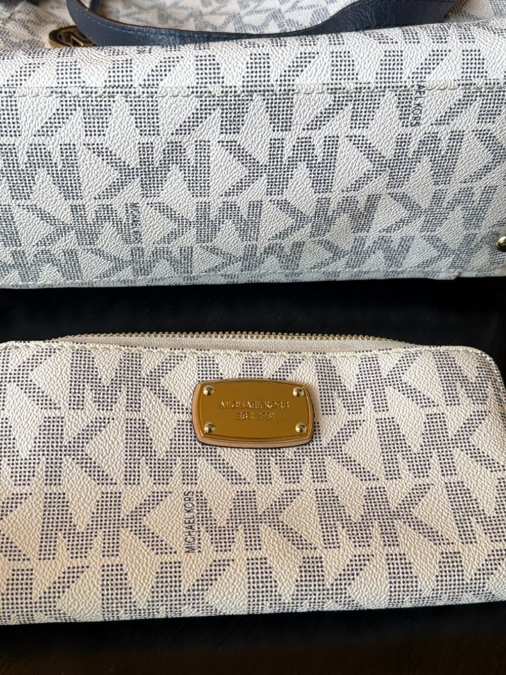 Navy Blue and White Michael Kors Tote and wallet bundle - Picture 5 of 13